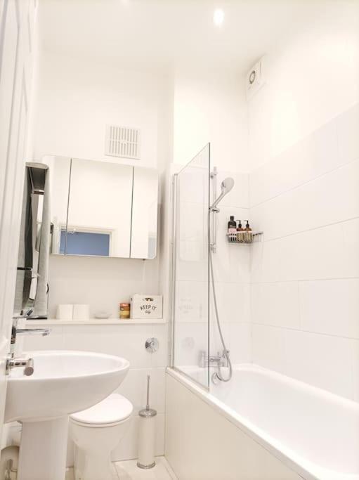 Modern And Cosy 2 Bedroom Flat In Notting Hill Londres Exterior foto